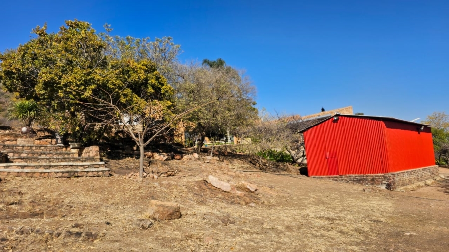 4 Bedroom Property for Sale in Zilkaatsnek North West
